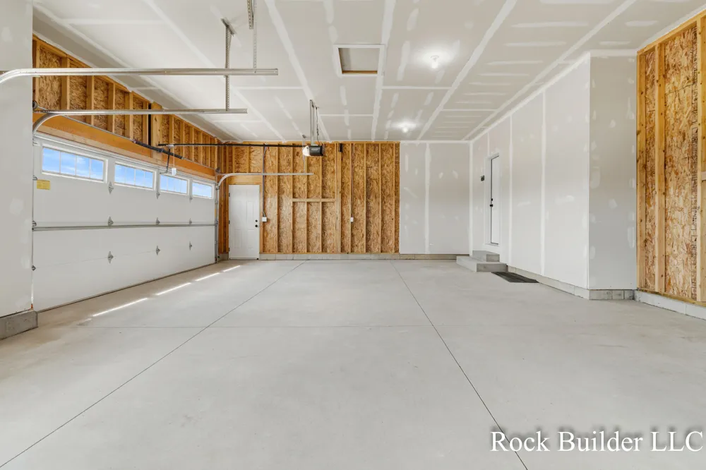 3337 Eagle Peak Drive Jenison, MI 49428