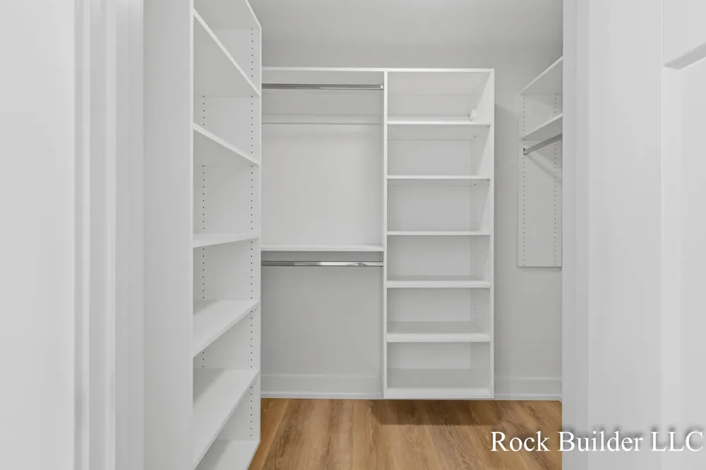 3337 Eagle Peak Drive Jenison, MI 49428