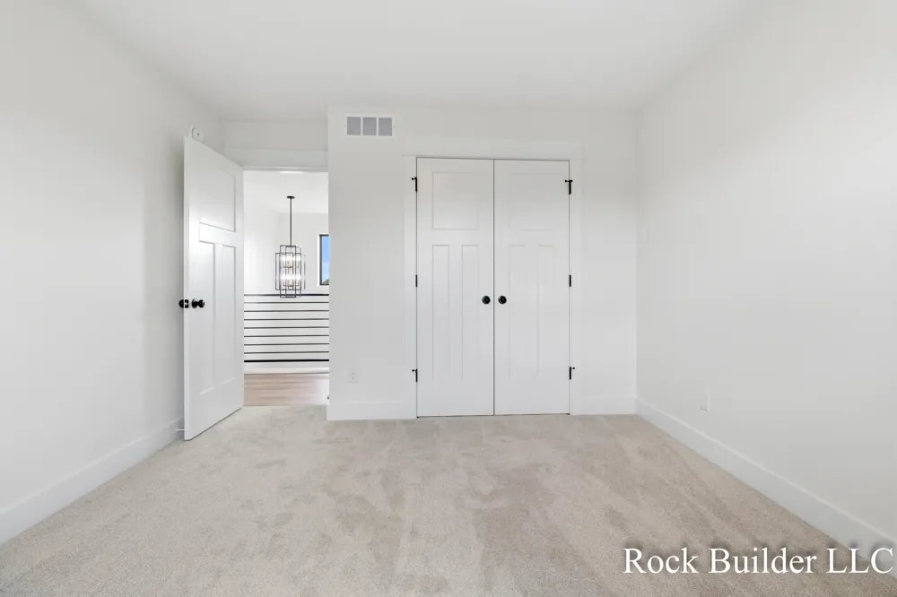 3337 Eagle Peak Drive Jenison, MI 49428