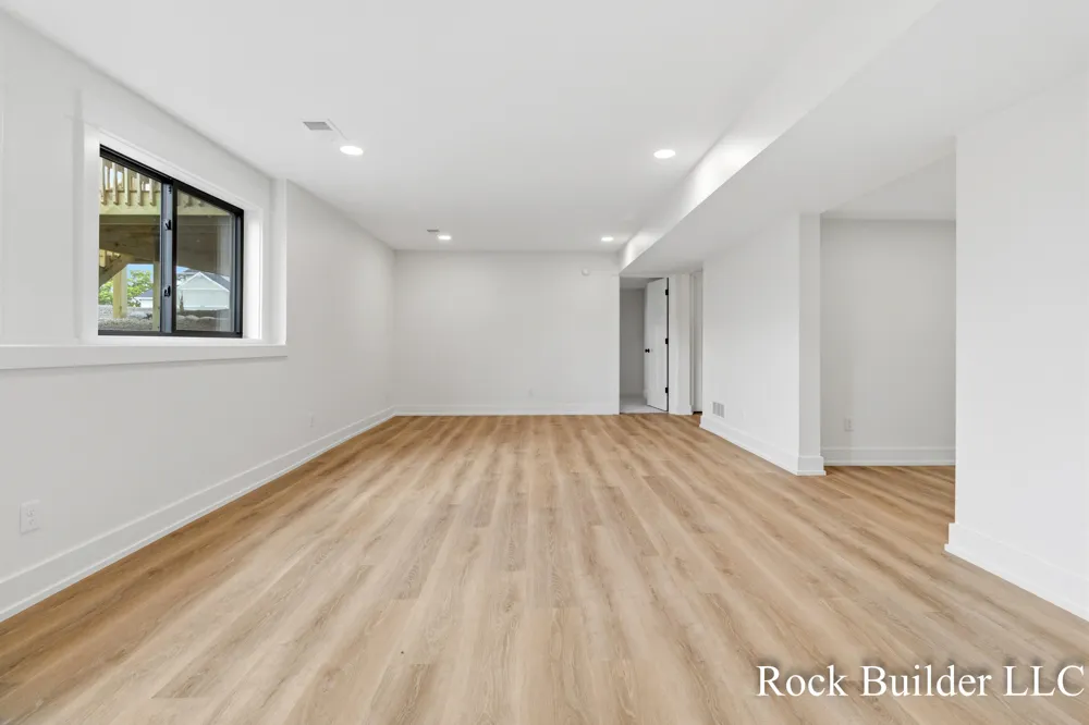 3337 Eagle Peak Drive Jenison, MI 49428