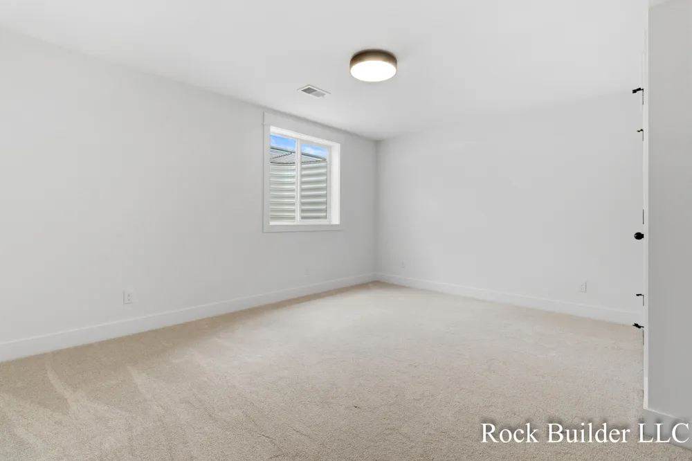 3337 Eagle Peak Drive Jenison, MI 49428