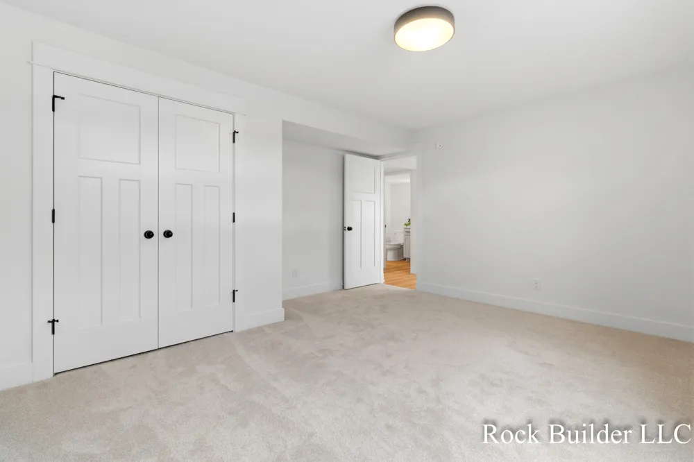 3337 Eagle Peak Drive Jenison, MI 49428