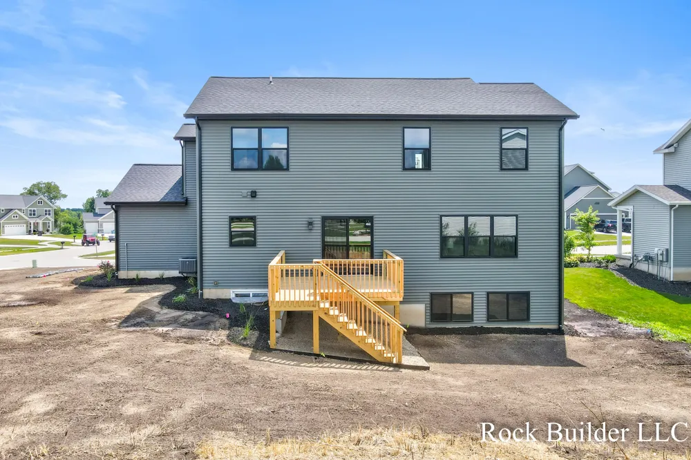 3337 Eagle Peak Drive Jenison, MI 49428
