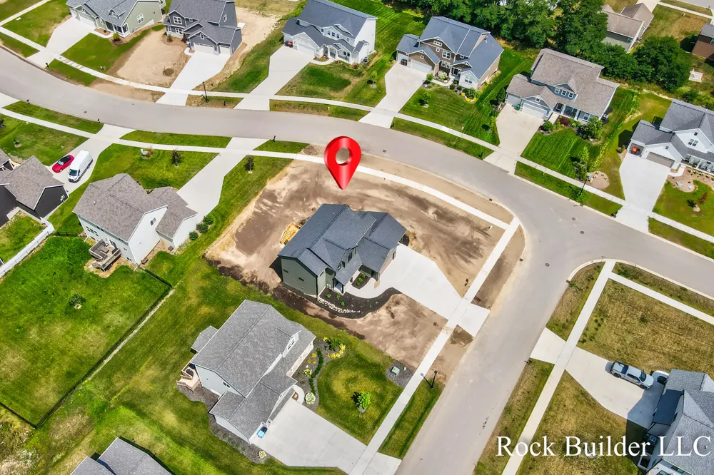 3337 Eagle Peak Drive Jenison, MI 49428