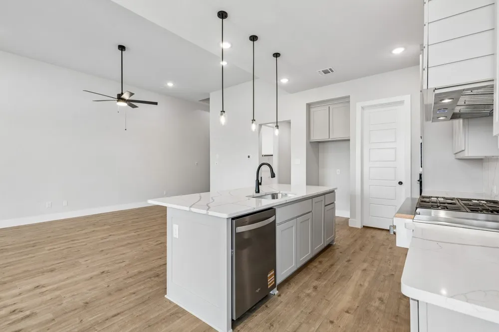 1019 Goldenrod Drive Justin, TX 76247