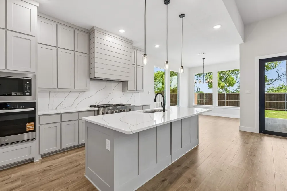 1019 Goldenrod Drive Justin, TX 76247