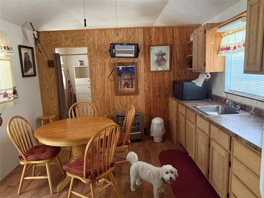 1470 Pr 8060 Woodville, TX 75979