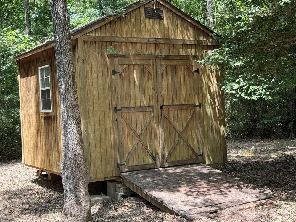 1470 Pr 8060 Woodville, TX 75979