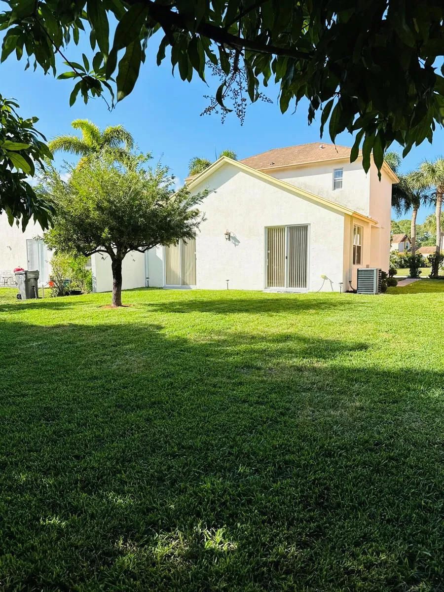 5780 Azalea Circle West Palm Beach, FL 33415