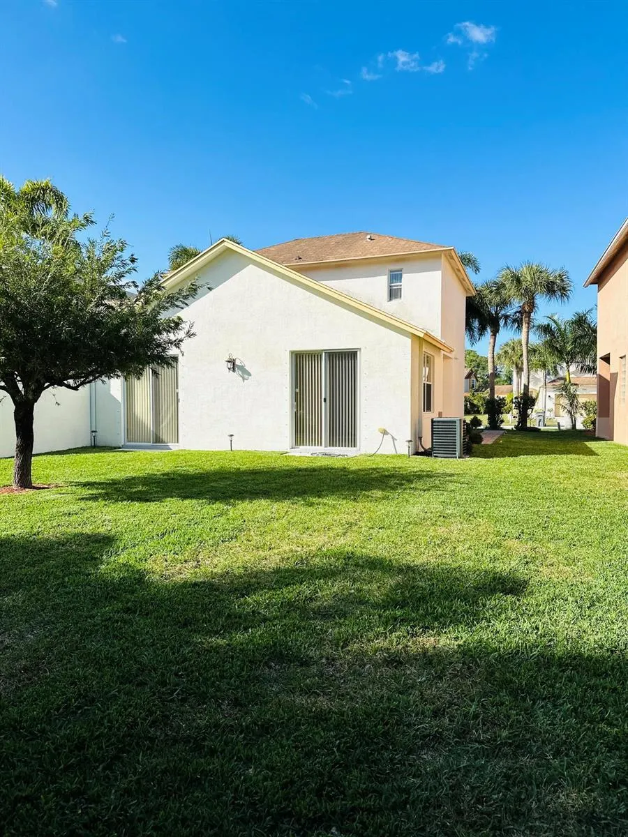 5780 Azalea Circle West Palm Beach, FL 33415