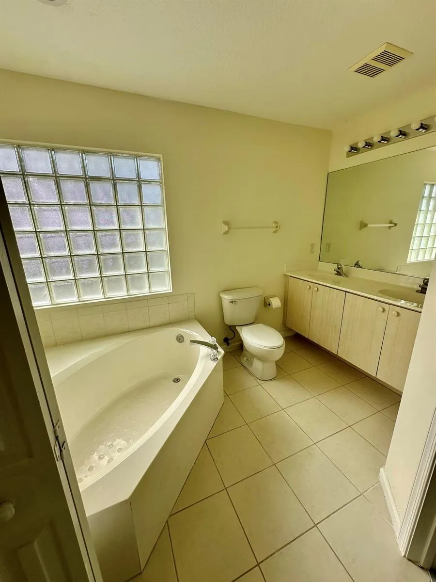5780 Azalea Circle West Palm Beach, FL 33415