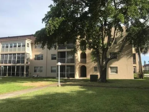 2700 Riverside Dr #108-B