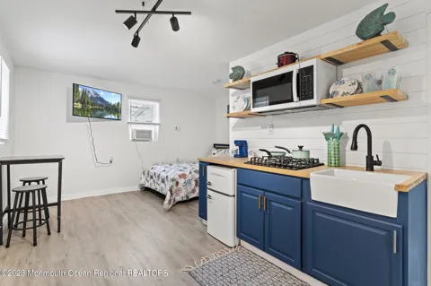 1007 Barnegat Avenue #3