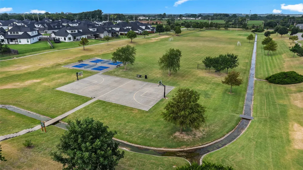 133 W 130th Place S Jenks, OK 74037