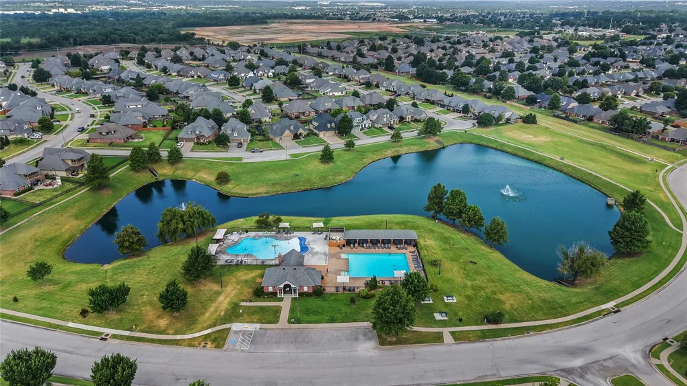 133 W 130th Place S Jenks, OK 74037
