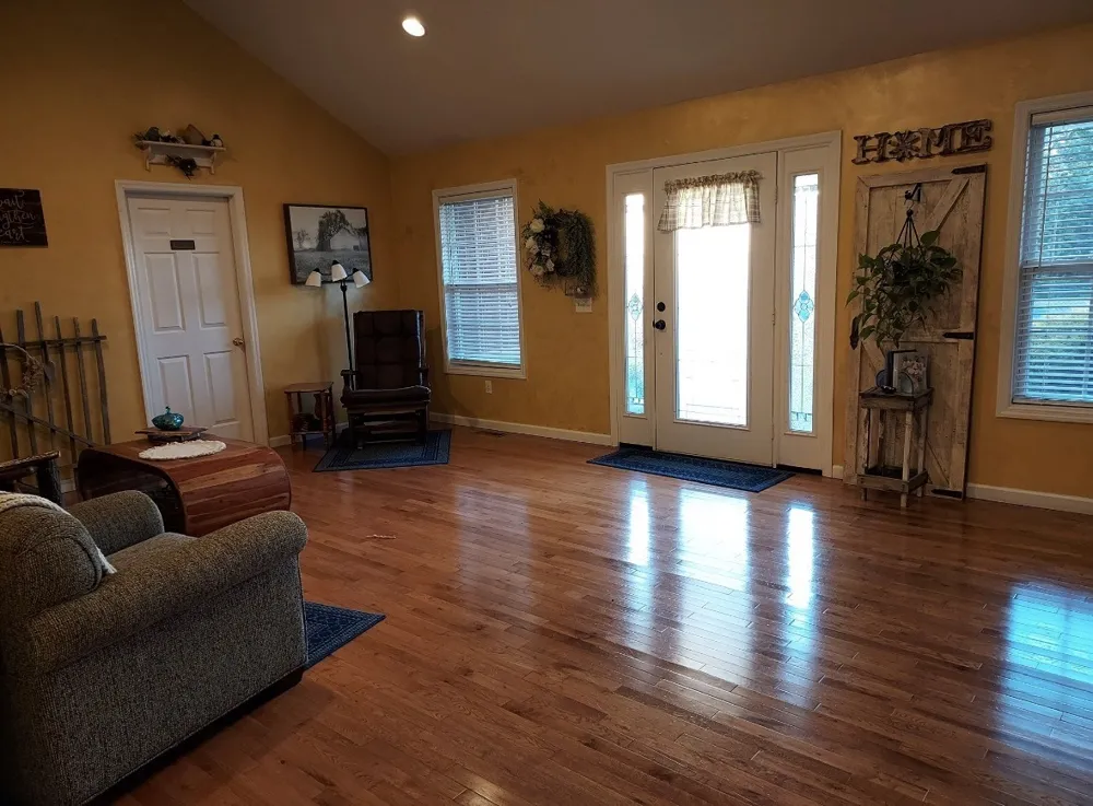 183 Taylor Ln Lafayette, TN 37083
