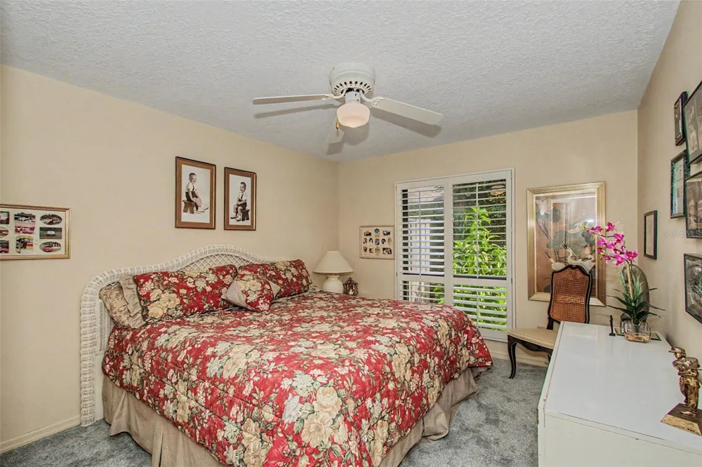 1930 SE CLATTER BRIDGE ROAD ocala, FL 34471