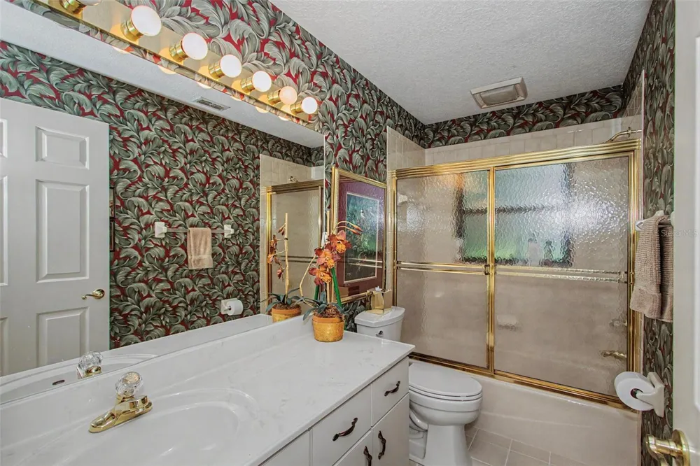 1930 SE CLATTER BRIDGE ROAD ocala, FL 34471