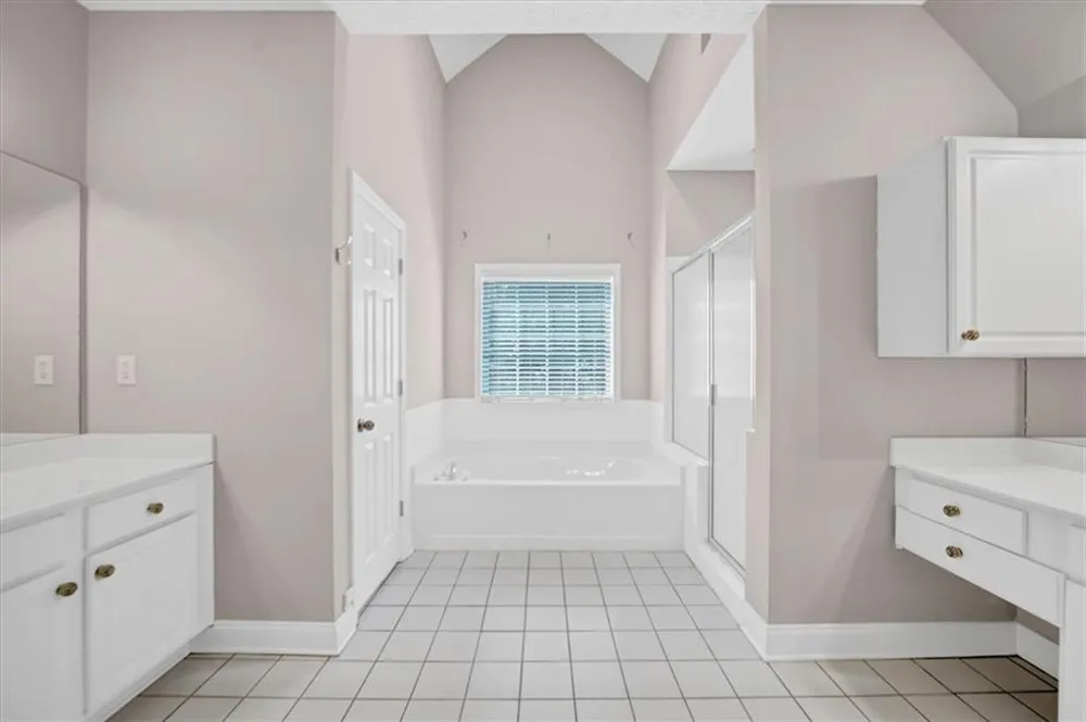 59 Rocky Circle NE White, GA 30184