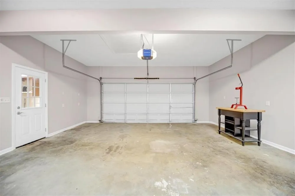 59 Rocky Circle NE White, GA 30184
