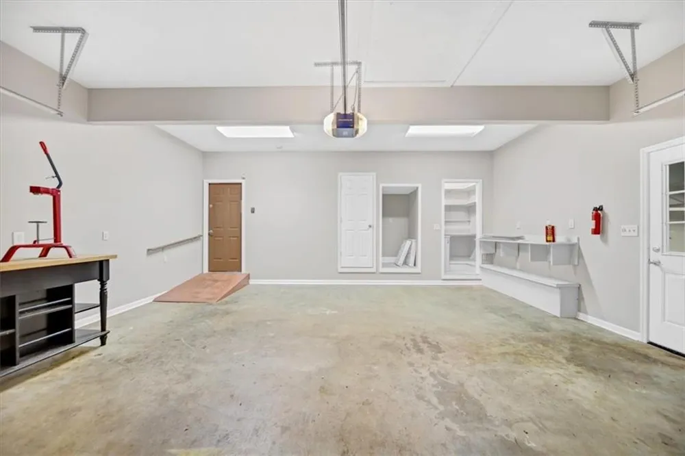 59 Rocky Circle NE White, GA 30184