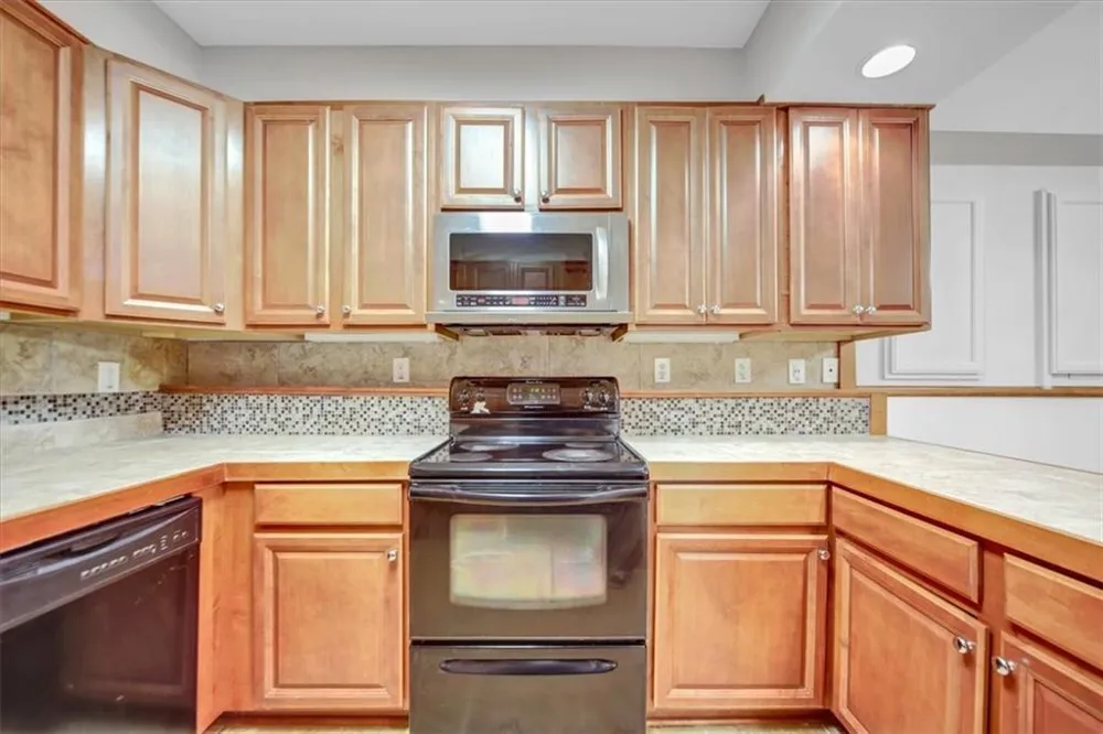 59 Rocky Circle NE White, GA 30184