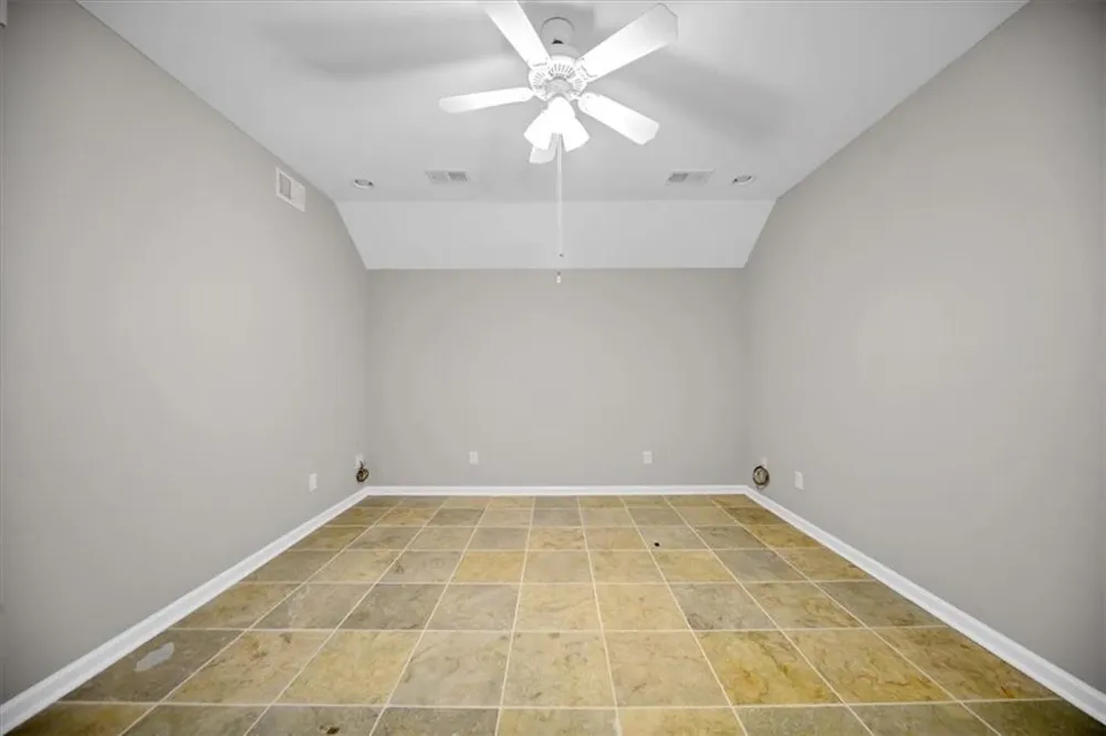 59 Rocky Circle NE White, GA 30184