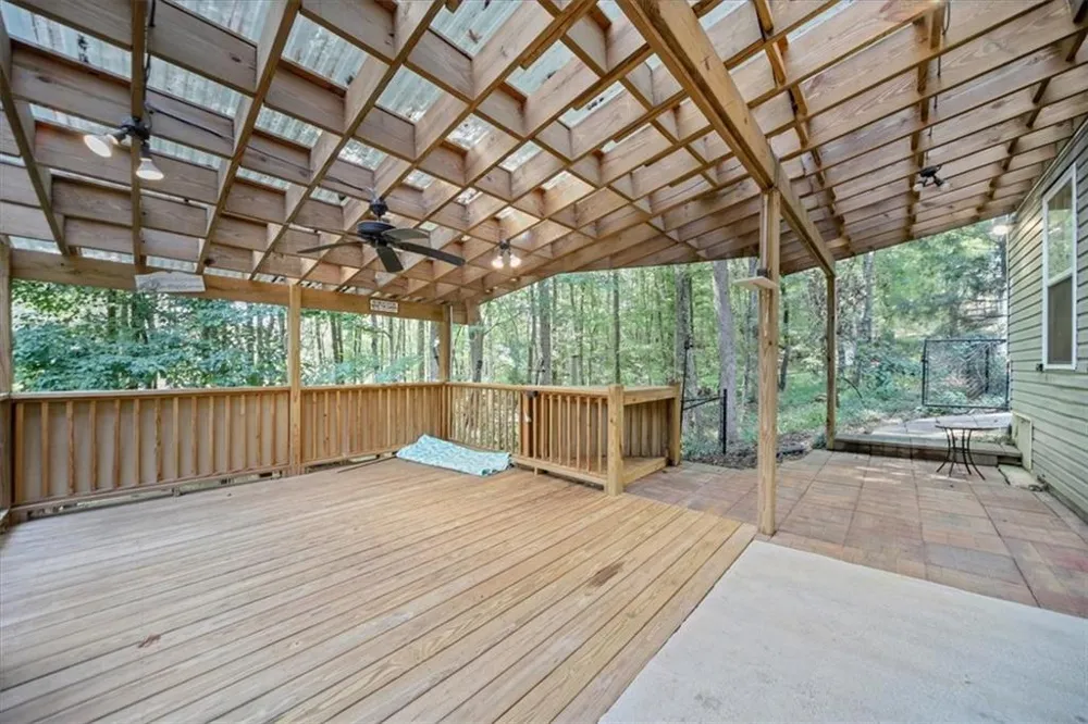 59 Rocky Circle NE White, GA 30184