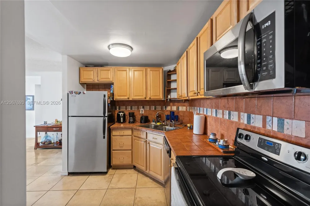 100 Golden Isles Dr #1109 Hallandale Beach, FL 33009
