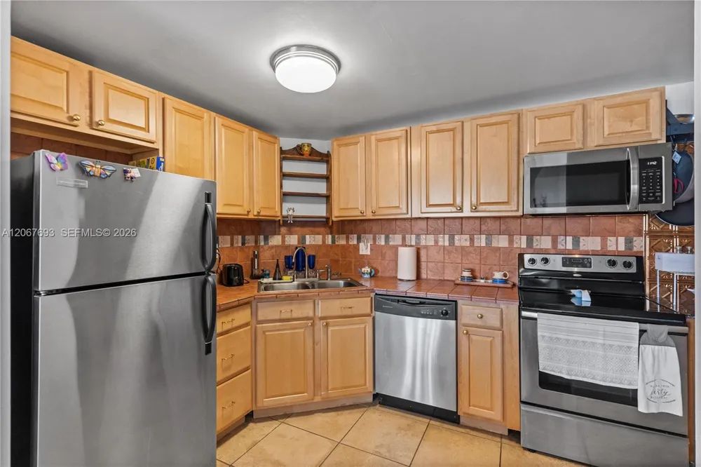 100 Golden Isles Dr #1109 Hallandale Beach, FL 33009