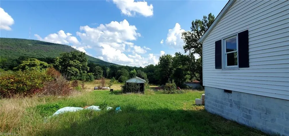 2185 Flat Rock Road Pinnacle, NC 27043