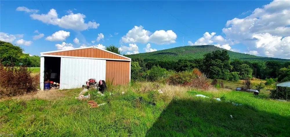 2185 Flat Rock Road Pinnacle, NC 27043