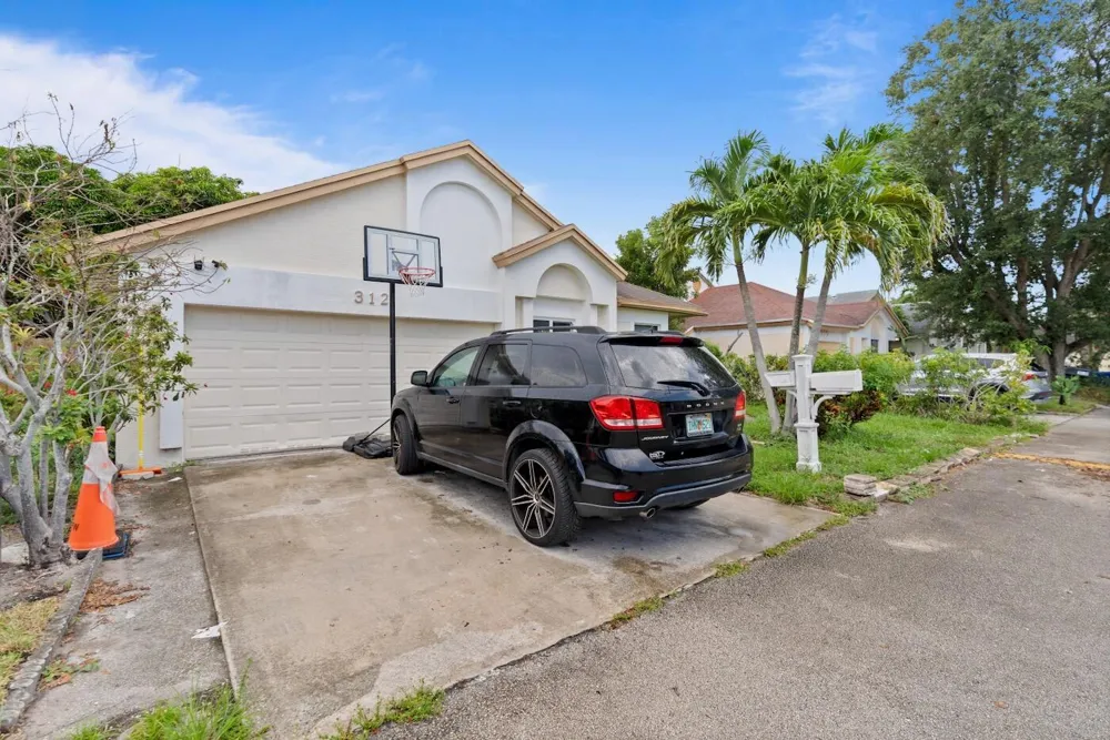 312 BISHOP ROAD North Lauderdale, FL 33068
