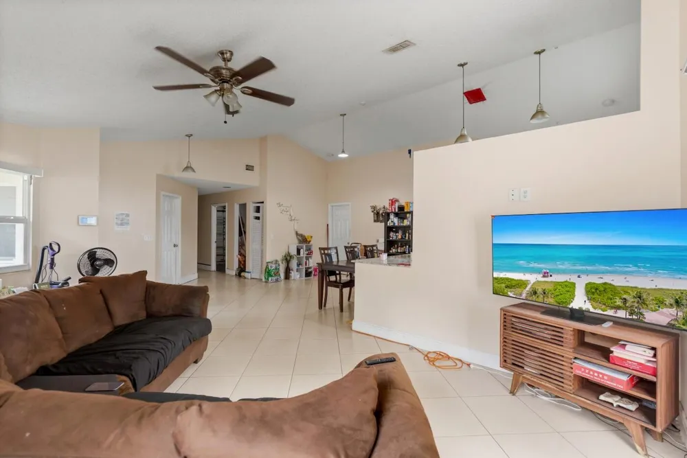 312 BISHOP ROAD North Lauderdale, FL 33068