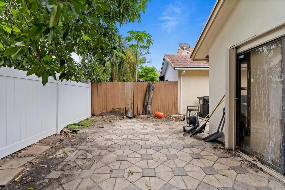 312 BISHOP ROAD North Lauderdale, FL 33068