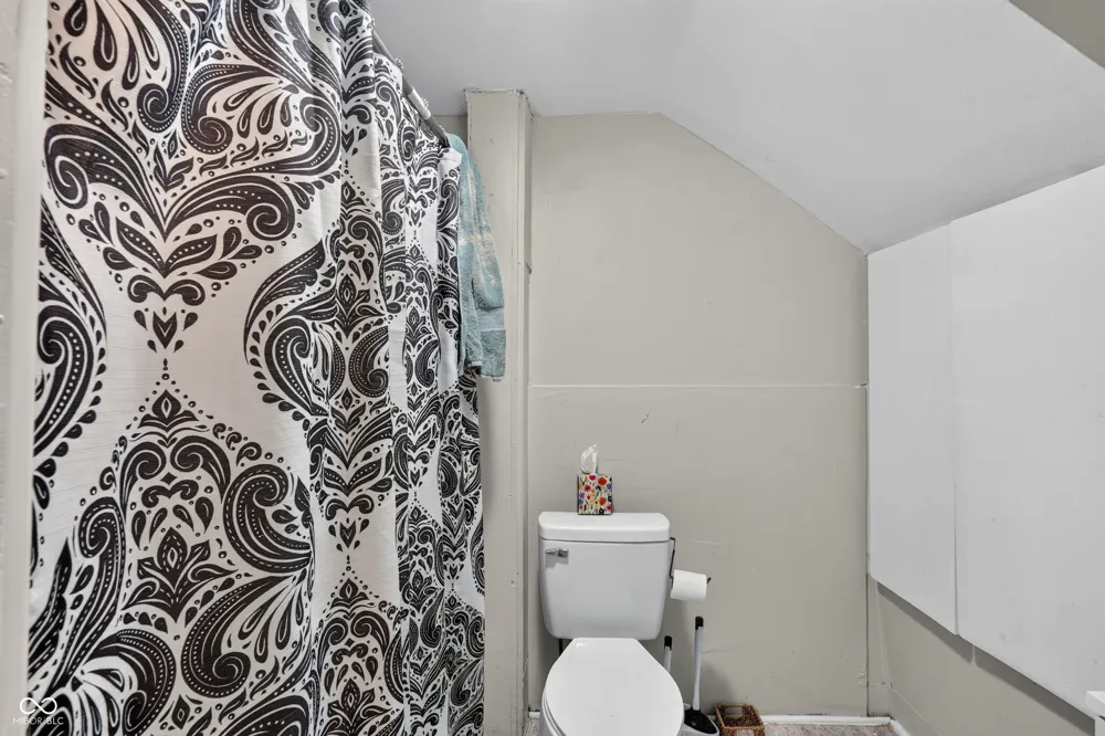 2415 Cedar Anderson, IN 46016