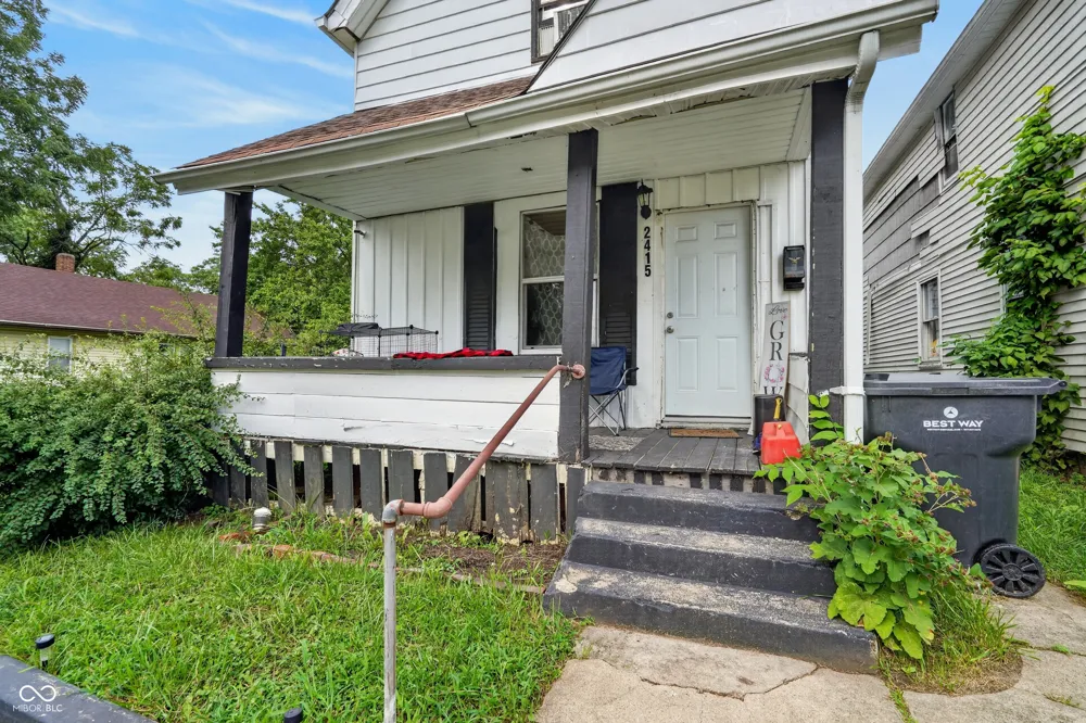 2415 Cedar Anderson, IN 46016