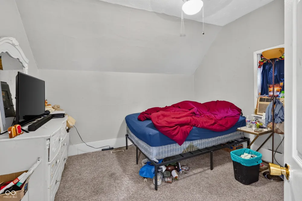 2415 Cedar Anderson, IN 46016