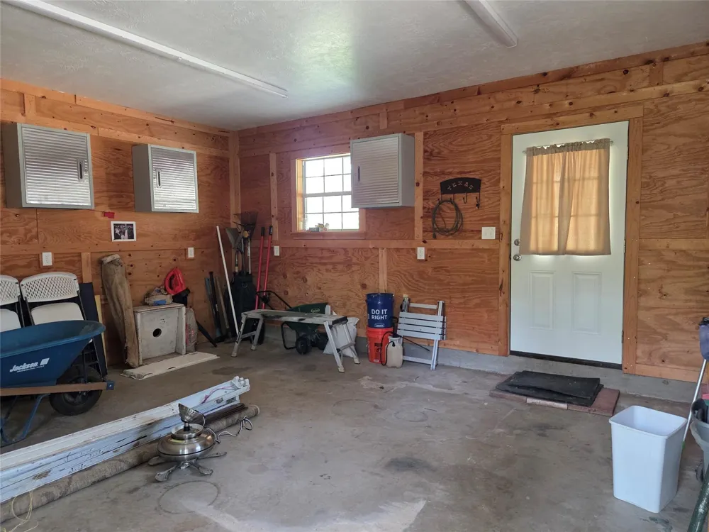 15318 Arrowhead Loop W Willis, TX 77378