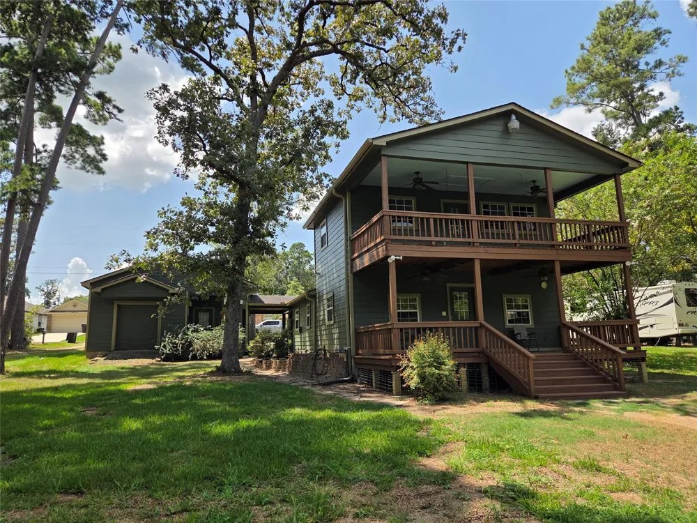 15318 Arrowhead Loop W Willis, TX 77378