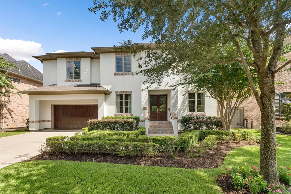 5216 Locust Street Bellaire, TX 77401