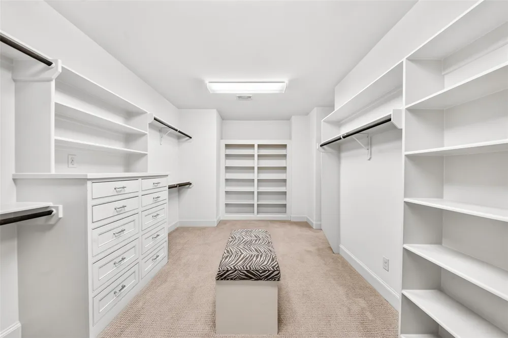 5216 Locust Street Bellaire, TX 77401