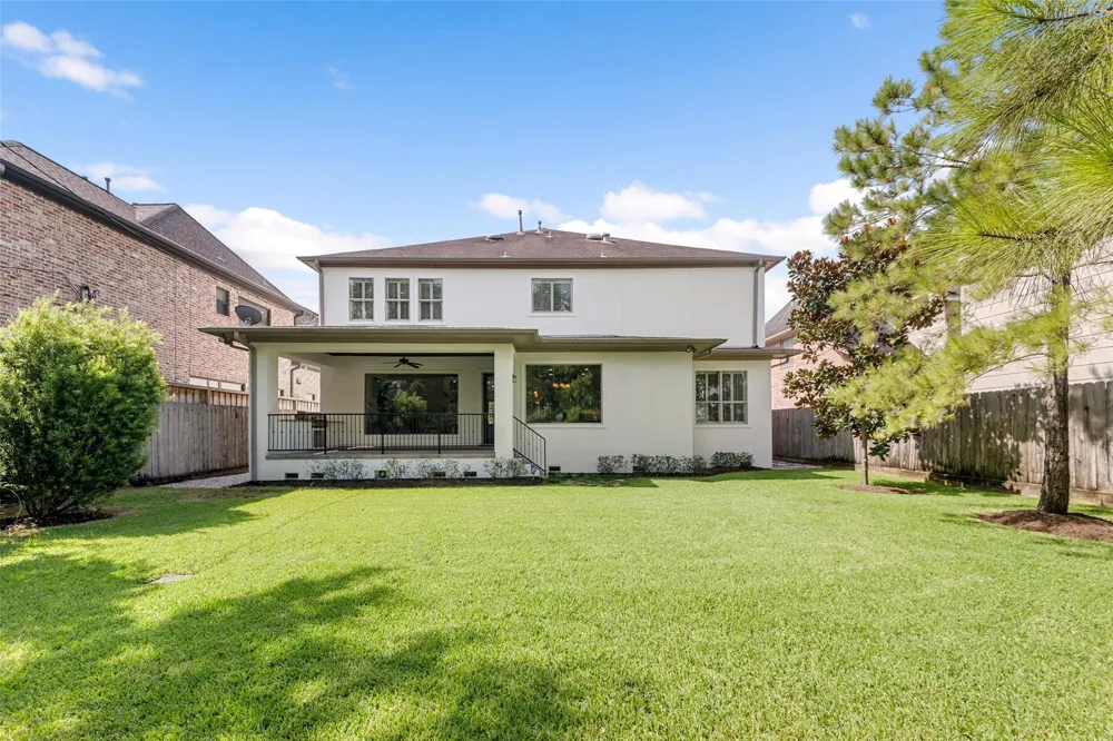 5216 Locust Street Bellaire, TX 77401