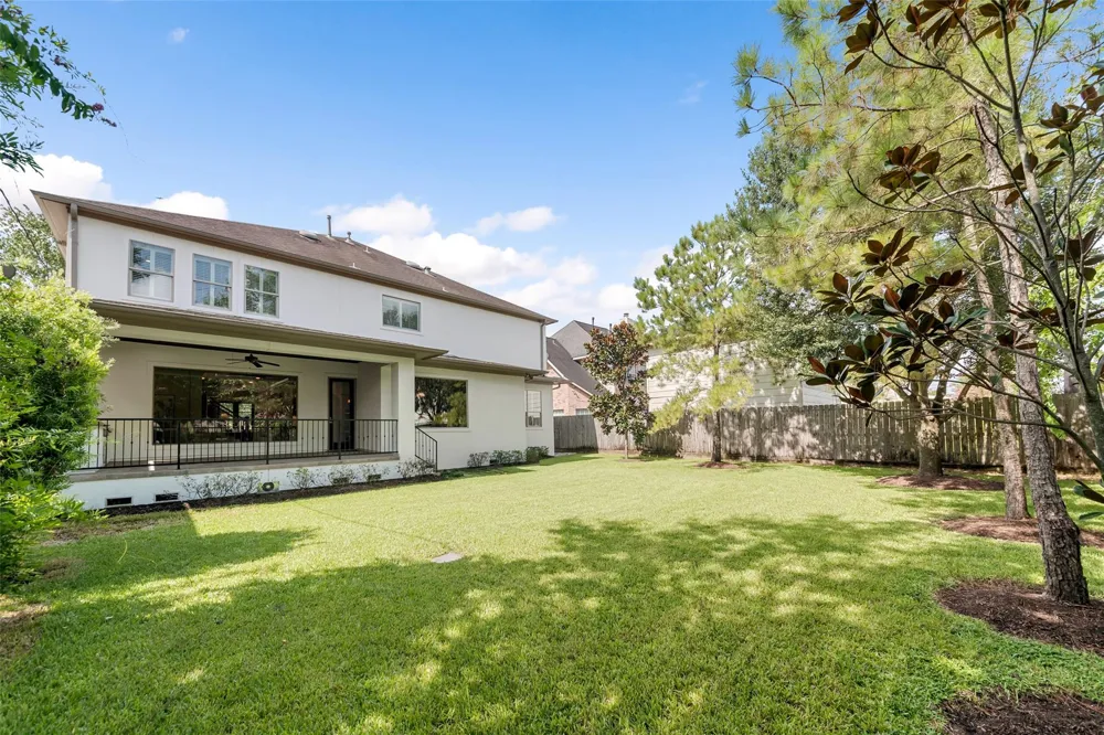 5216 Locust Street Bellaire, TX 77401