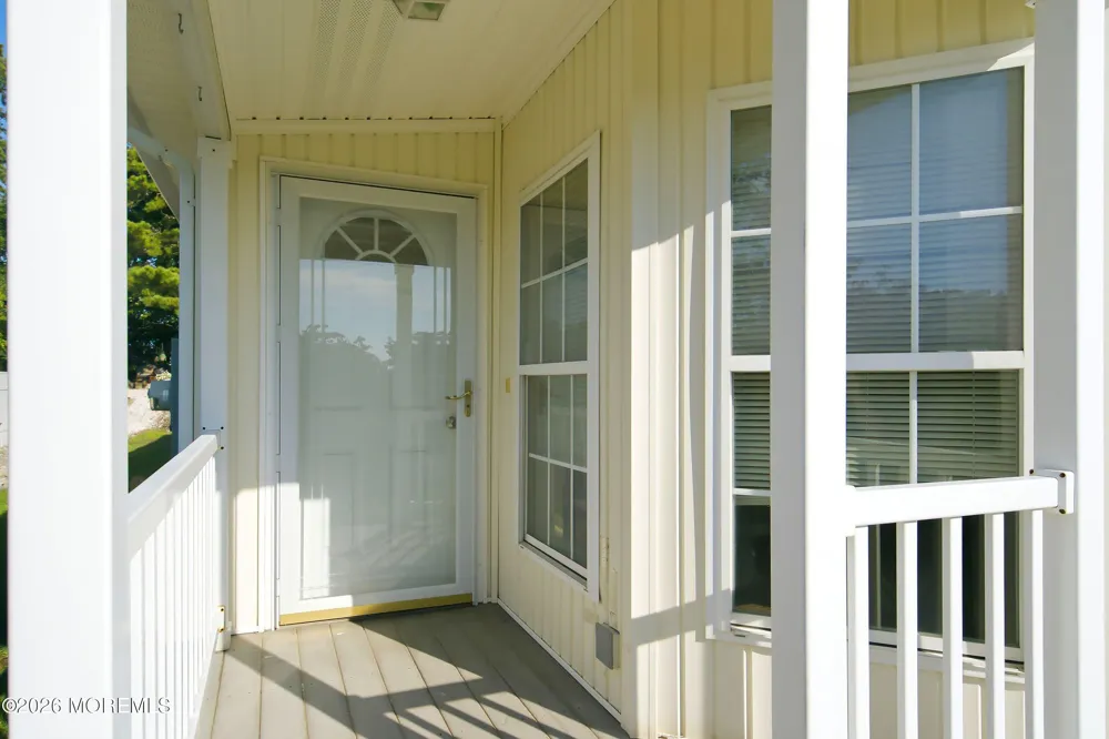 99 Oak Ridge Lane Manahawkin, NJ 08050