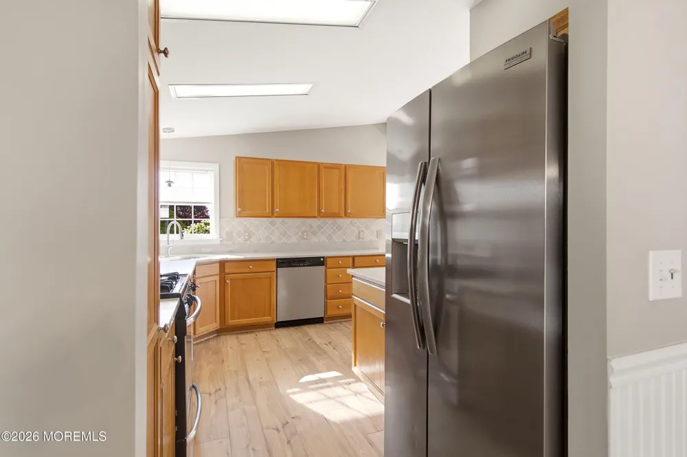 99 Oak Ridge Lane Manahawkin, NJ 08050