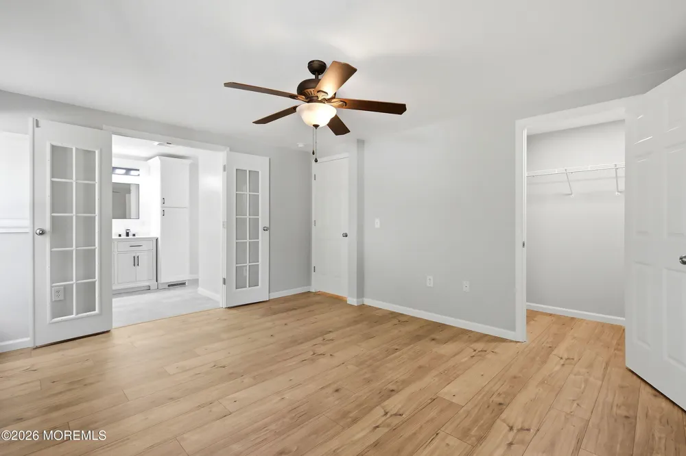 99 Oak Ridge Lane Manahawkin, NJ 08050