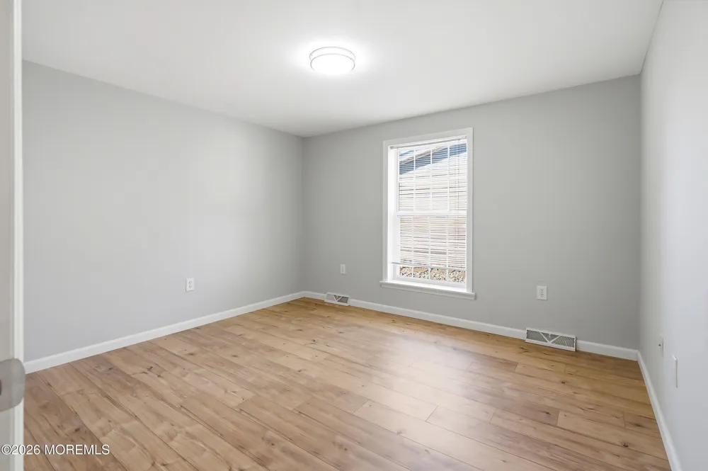 99 Oak Ridge Lane Manahawkin, NJ 08050