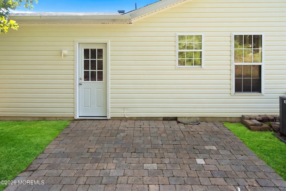 99 Oak Ridge Lane Manahawkin, NJ 08050