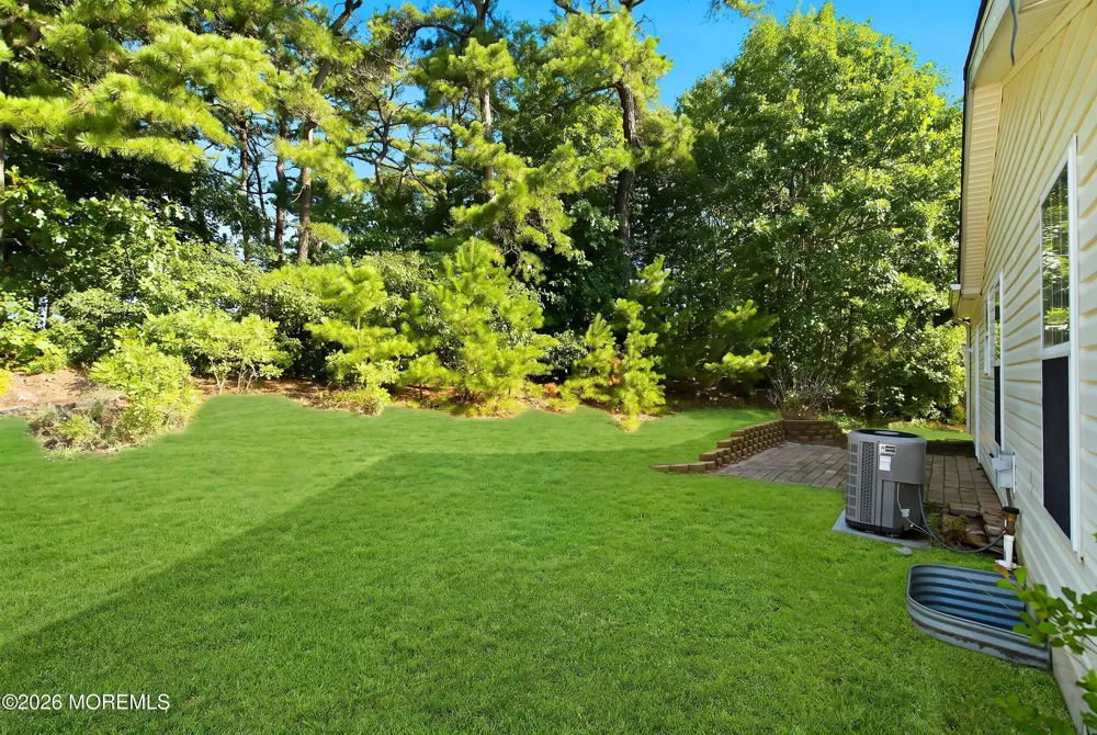 99 Oak Ridge Lane Manahawkin, NJ 08050